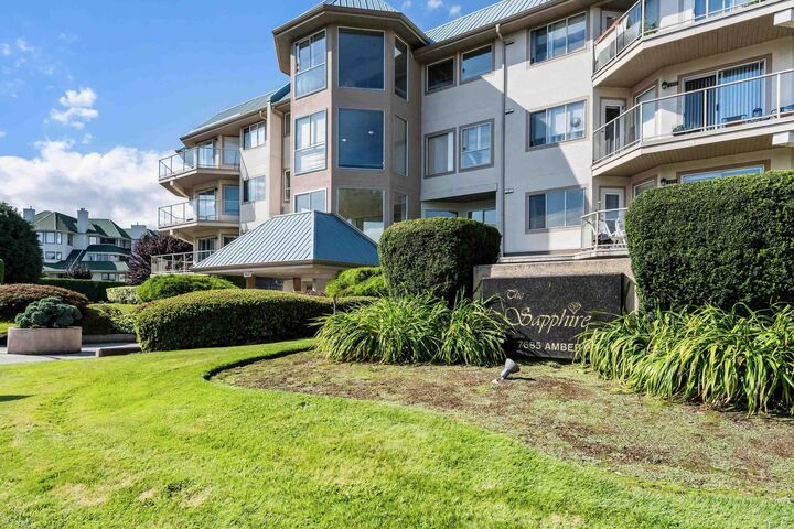 Photo de la propriété:  7685 Amber Drive 204  BC V2R 3P3 