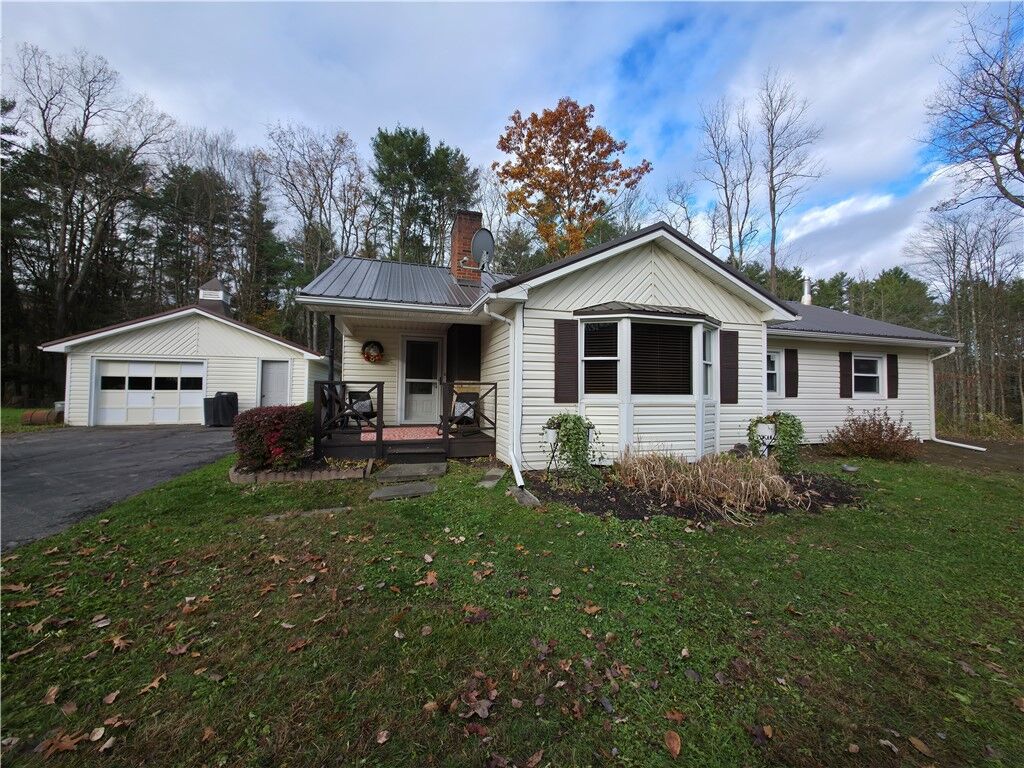 Property Photo:  927 Breesport N Chemung Road  NY 14861 