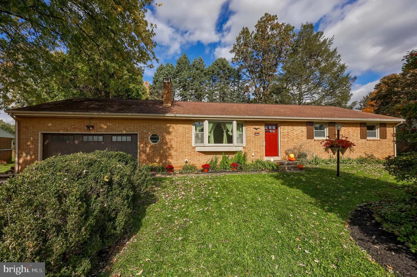 Property Photo:  2183 Kolb Drive  PA 17601 