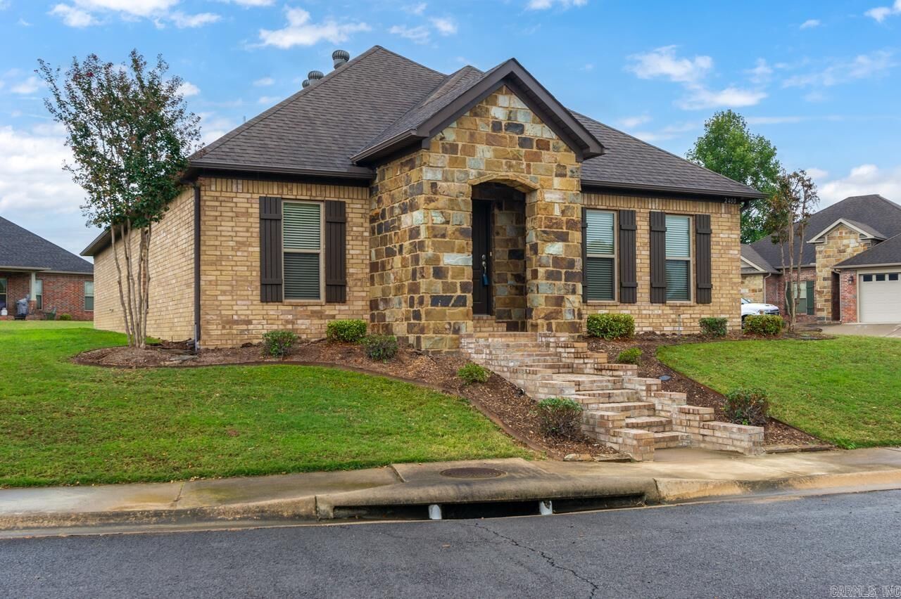 Property Photo:  2400 Eighteen Loop  AR 72034 