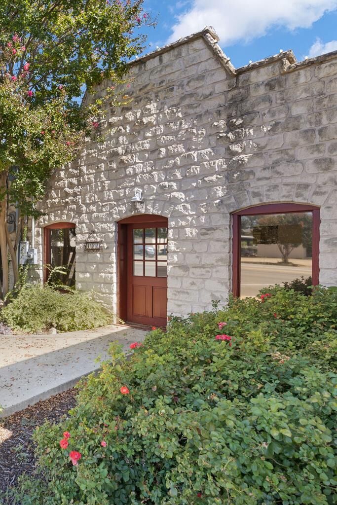 Property Photo: 408-410 Main St TX 78624