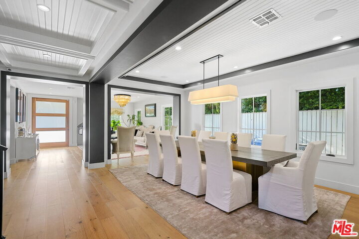 Property Photo:  1738 Nichols Canyon Rd  CA 90046 