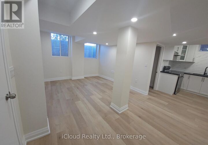 Property Photo: 1142 Skyridge Blvd Boulevard ON L1X 0M4