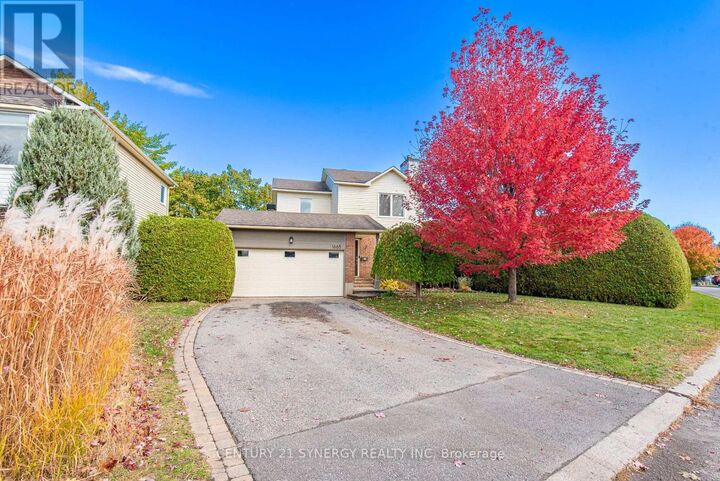Property Photo:  1665 Champneuf Drive  ON K1C 4V3