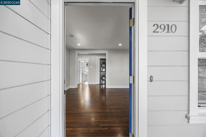 Property Photo:  2910 Almond St  CA 94553 