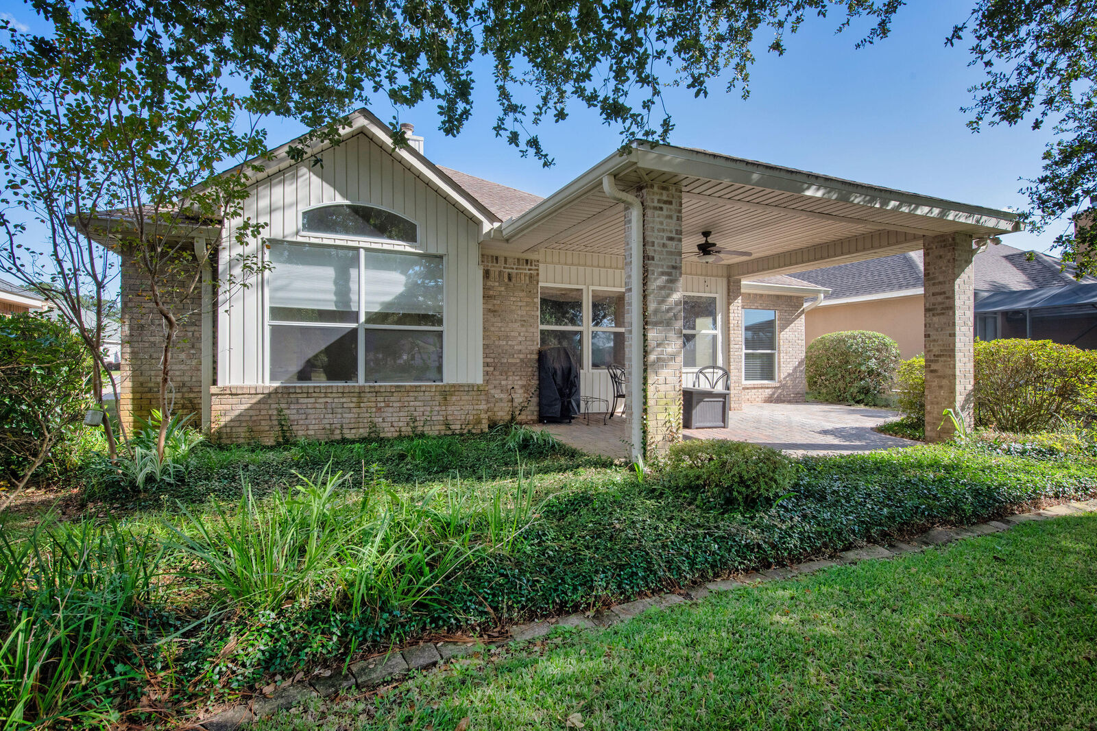 Property Photo:  924 Shalimar Point Drive  FL 32579 