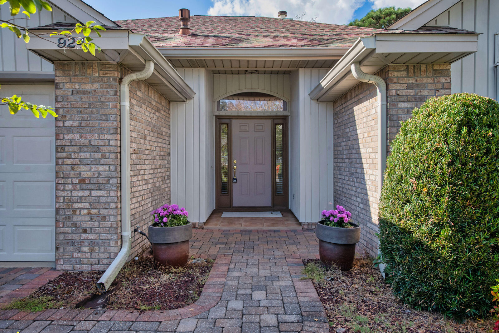 Property Photo: 924 Shalimar Point Drive FL 32579