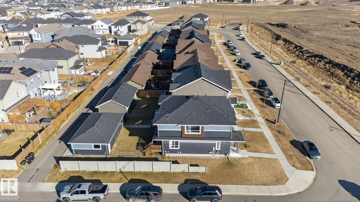 Property Photo:  382 Crystallina Nera Drive NW  AB T5Z 0R9