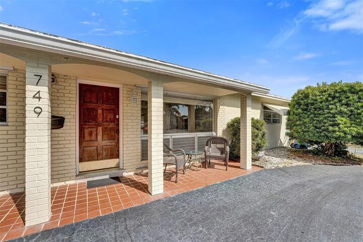 Property Photo:  749 NW 36th St  FL 33309