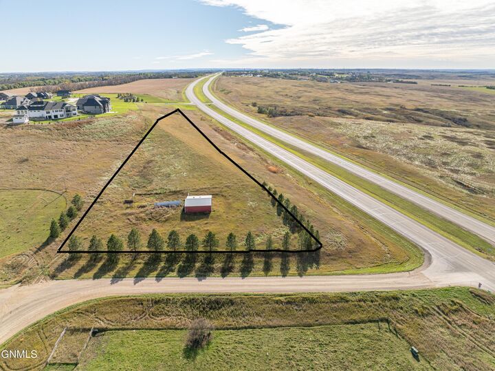 Property Photo:  12 Yellowstone Way NE  ND 58521 