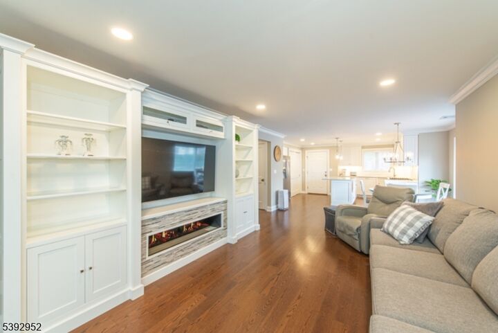 Property Photo:  136 Changebridge Rd N1  NJ 07045 