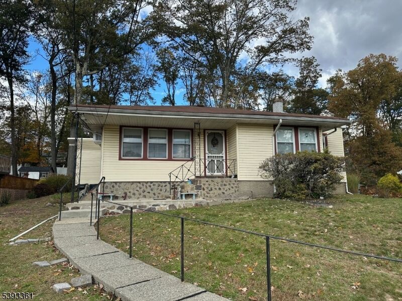 Property Photo:  12 Apache Trl  NJ 07866 