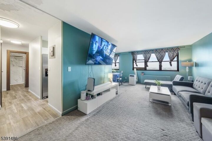 Property Photo:  1225 Kennedy Blvd 14J  NJ 07002 