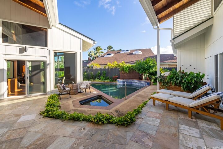 Property Photo:  610 Milokai Street  HI 96734 