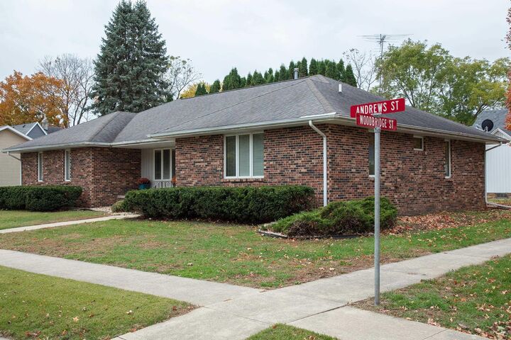 Property Photo:  302 Andrews Street  IA 50658