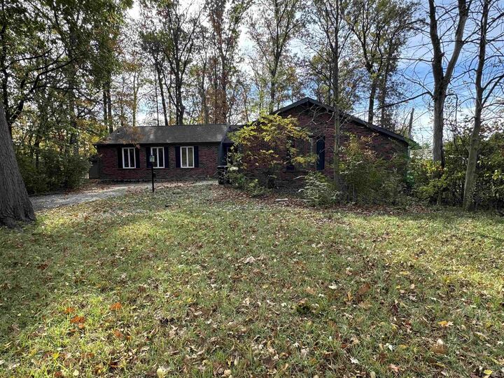 Property Photo:  404 Shadyhurst Drive  IN 46825-3435 