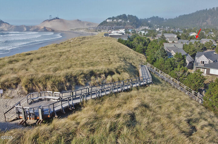 Property Photo: 5755 Barefoot Lane OR 97135