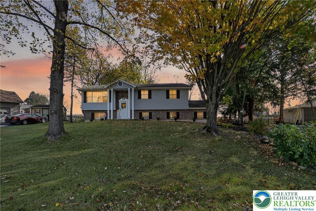 Property Photo:  394 Manor Drive  PA 18064