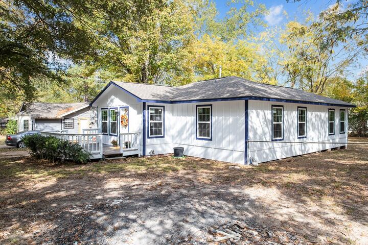 Property Photo:  609 Calvin  TX 75904 