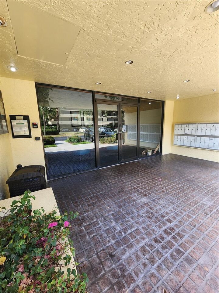Property Photo:  13612 S Village Drive 5307  FL 33618 