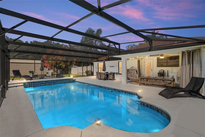 Property Photo:  800 Crestview Circle N  FL 34785