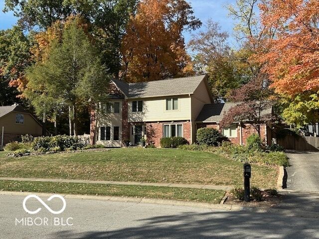 Property Photo:  102 Glasgow Lane  IN 46060