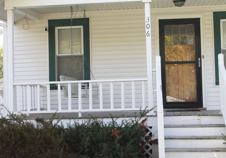 Property Photo:  306 Arbor Street  MI 48162 