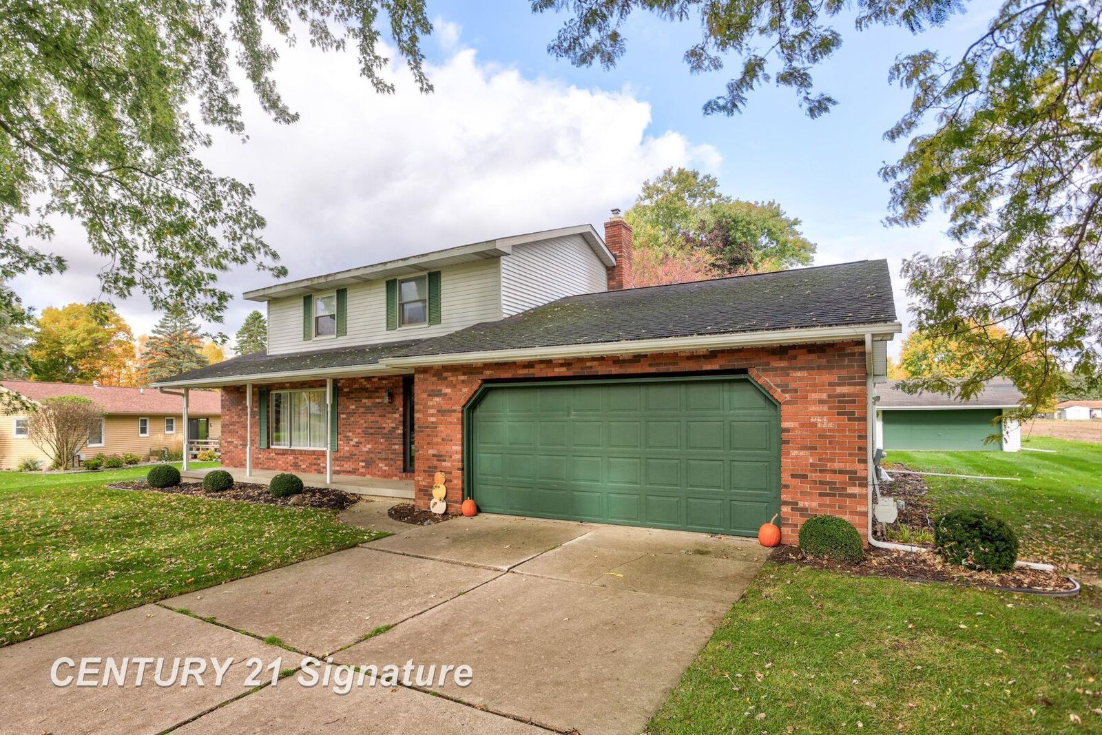 Property Photo:  10260 Macrae Drive  MI 48623