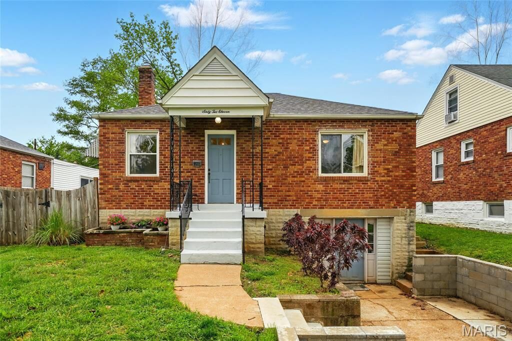 Property Photo:  6211 Bixby Avenue  MO 63123