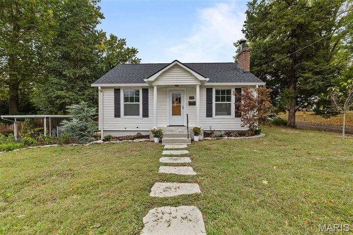 Property Photo:  1095 N Sappington Road  MO 63122 