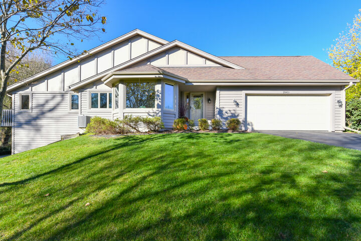 2845 Teal Ridge Ct A  Brookfield WI 53045 photo