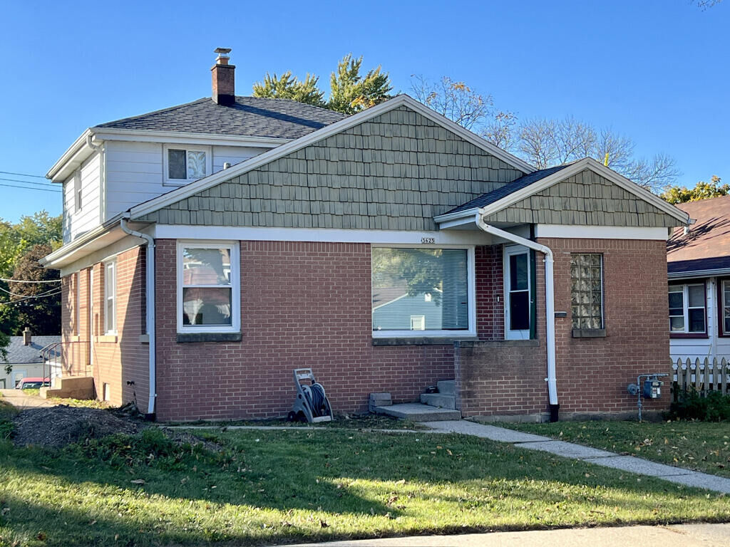Property Photo:  3625 N 58th St  WI 53216