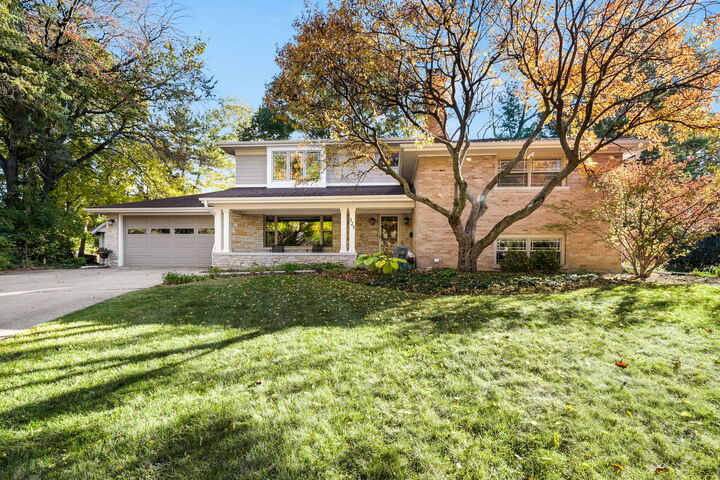 325 Pine Court  Naperville IL 60540 photo