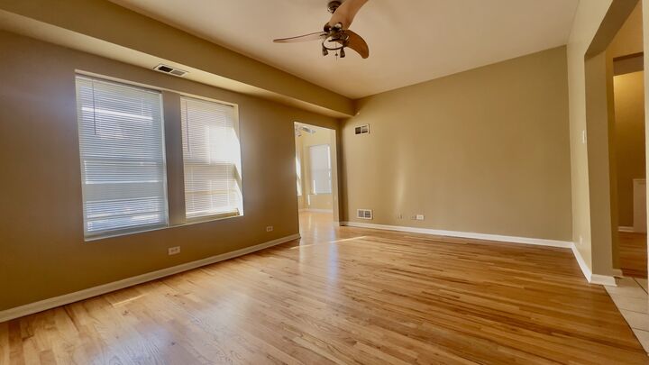 Property Photo:  7221 S Euclid Avenue 1A  IL 60649 