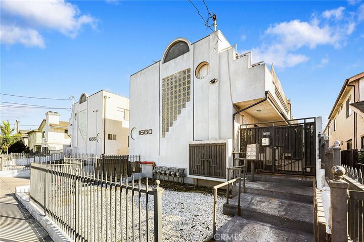 Property Photo:  1660 W 146th Street 2  CA 90247