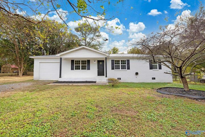 Property Photo:  914 Dooley Avenue  AL 35951