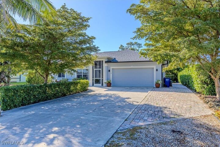 Property Photo:  27518 Pinecrest Lane  FL 34135
