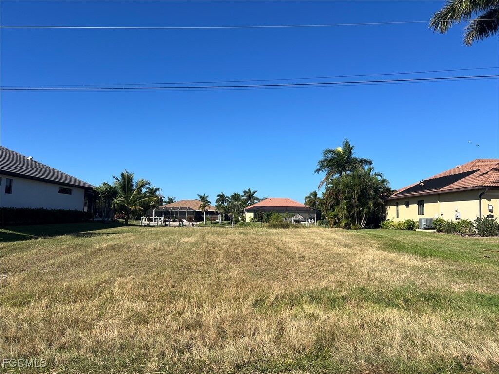 Property Photo:  4106 SW 28th Avenue  FL 33914