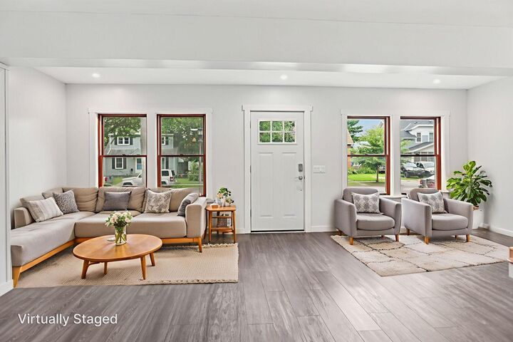 Property Photo:  1935 Fremont Avenue E  MN 55119 