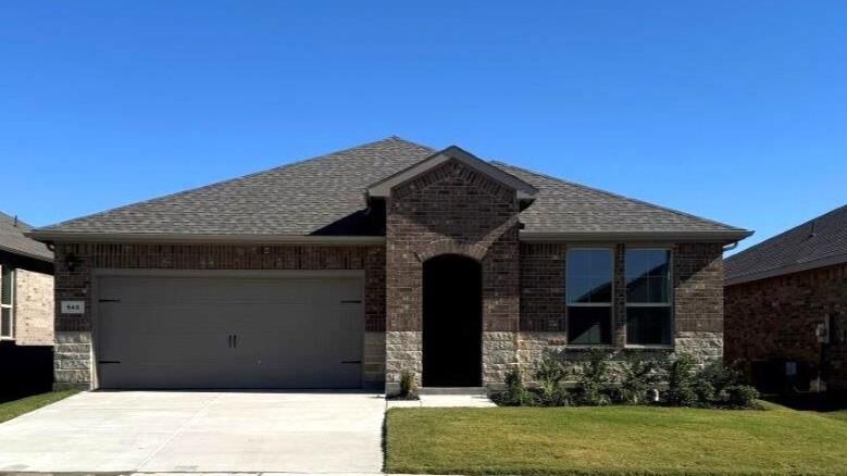 Property Photo:  540 Amber Fields Drive  TX 76259