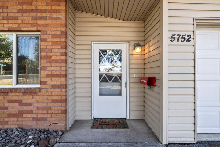 Property Photo:  5752 Denver Avenue  OR 97603