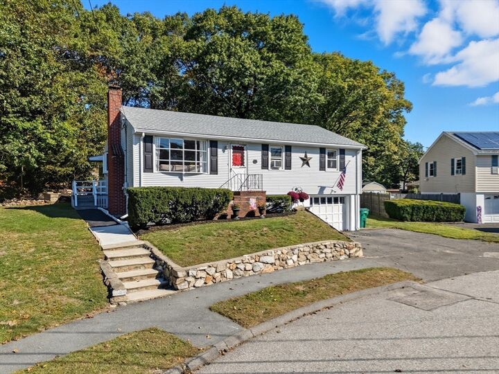 Property Photo:  35 Oak Ridge Circle  MA 01904 