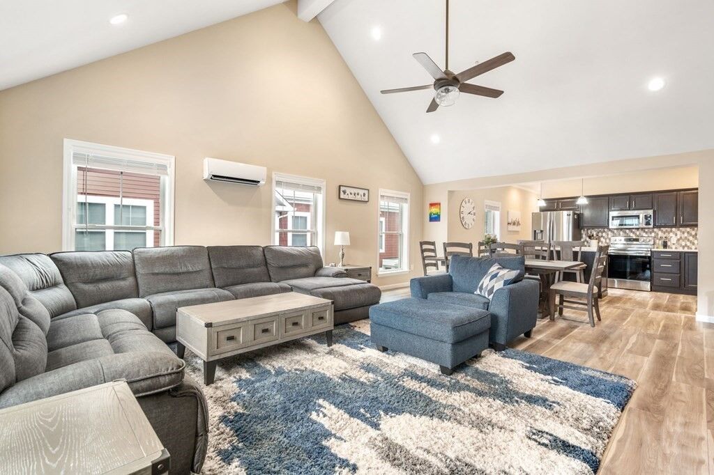 Property Photo:  1 Elm St 4  MA 02122 