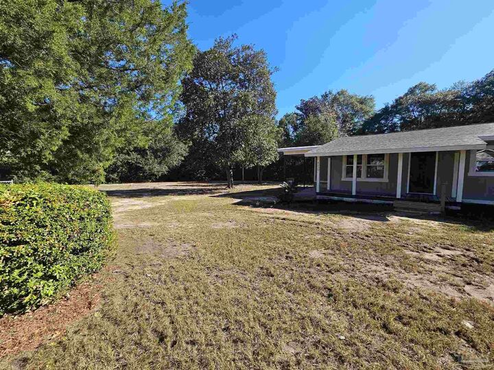 Property Photo:  4520 Struth Ln  FL 32571 