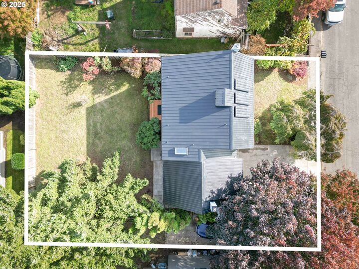 Property Photo:  2117 Dennis Ray Ave  OR 97303