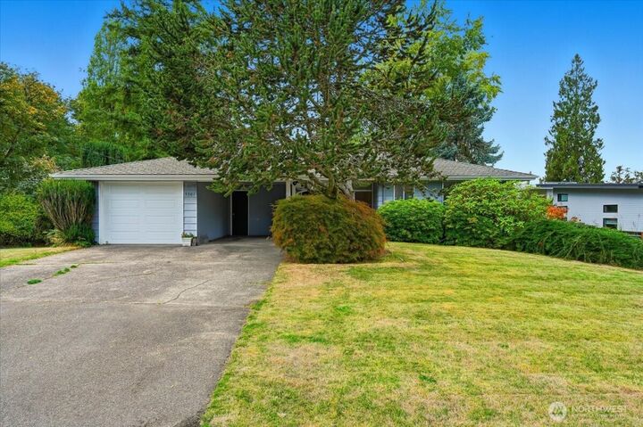 5501  106th Avenue NE  Kirkland WA 98033 photo