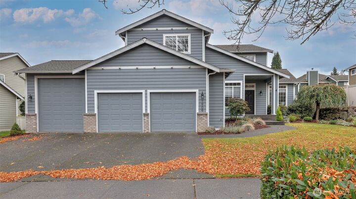 Property Photo:  1909  Highpoint Street  WA 98022 