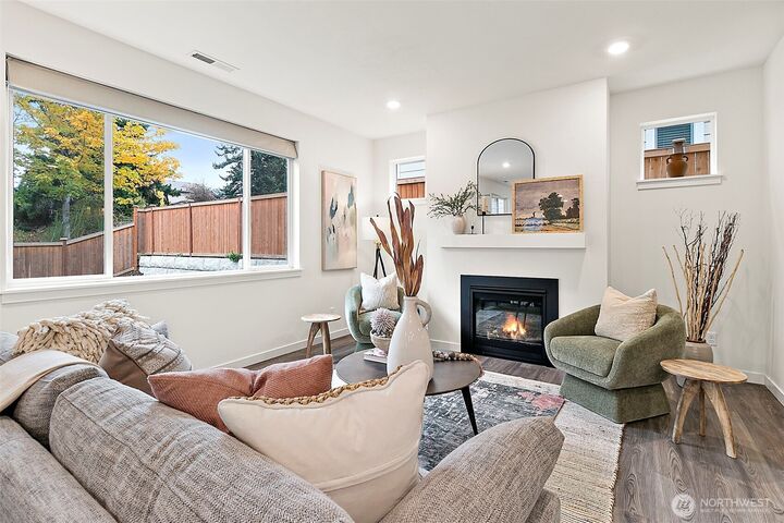 Property Photo:  9426 S 237th Street  WA 98031