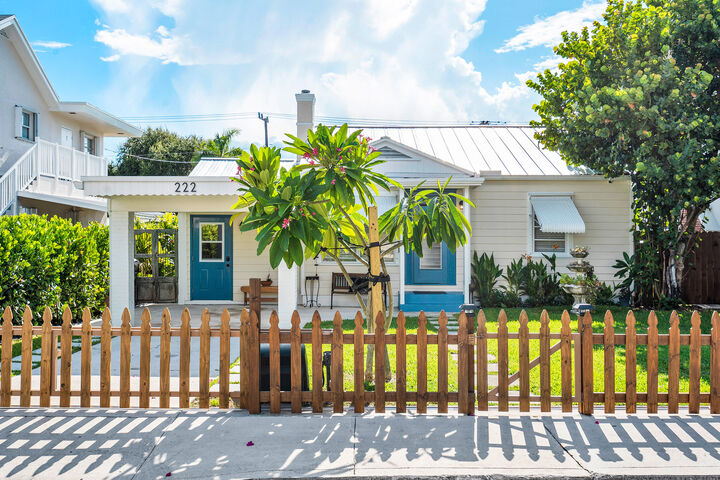 Property Photo:  222 S Lakeside Drive  FL 33460