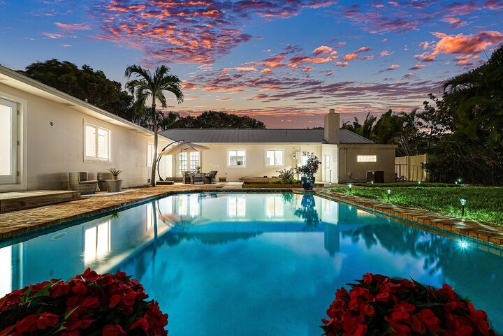 Property Photo:  25 NE 10th Street  FL 33444